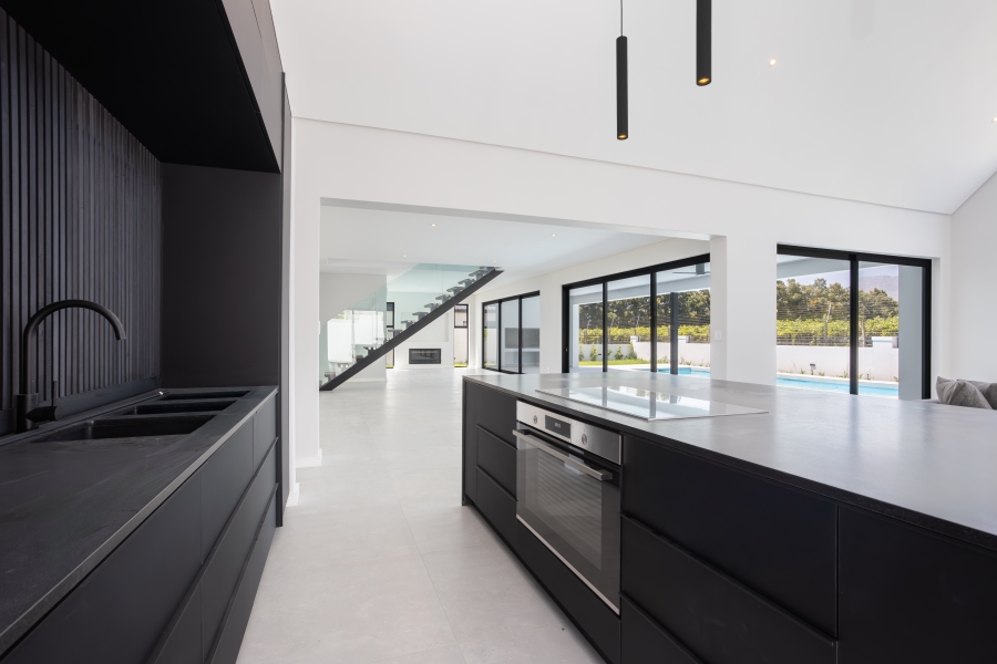 4 Bedroom Property for Sale in Val De Vie Estate Western Cape